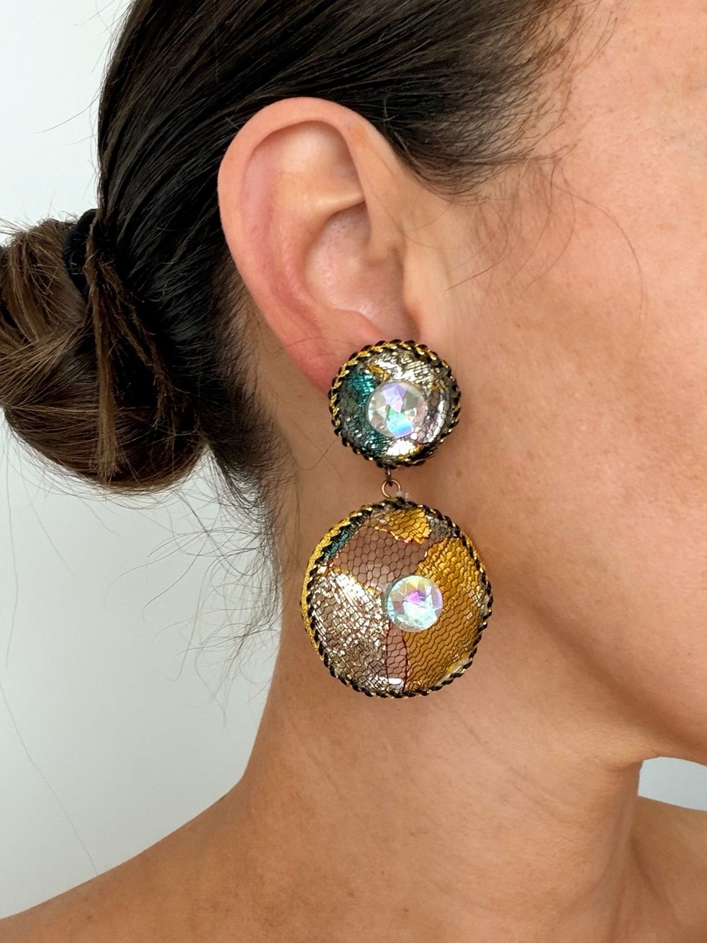 Vintage 90s Iridescent Gem & Mesh Circle Dangle Earrings